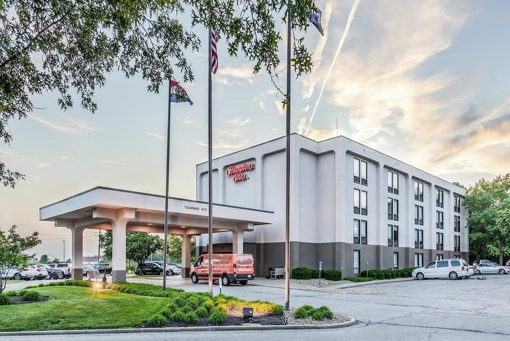 Hampton Inn Kansas City - Airport Exterior photo